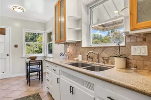 524 S Bel Aire Dr, Burbank, CA 91501 - Photo 3