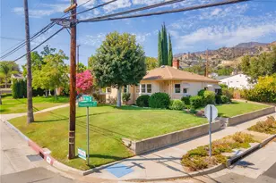 524 S Bel Aire Dr, Burbank, CA 91501 - Photo 47