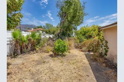 524 S Bel Aire Drive, Burbank, CA 91501 - Photo 31