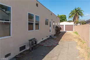 2207 N Lamer St, Burbank, CA 91504 - Photo 37