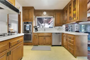 3018 Jolley Dr, Burbank, CA 91504 - Photo 3