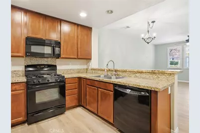 28457 Herrera Street, Valencia, CA 91354 - Photo 7