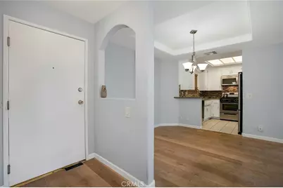 14415 Benefit Street #101, Sherman Oaks, CA 91423 - Photo 3