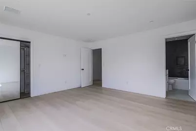 11810 Gilmore, Los Angeles, CA 91606 - Photo 45