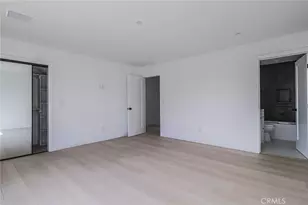 11810 Gilmore, Los Angeles, CA 91606 - Photo 45