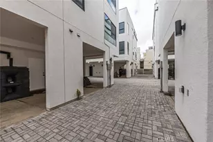 11810 Gilmore, Los Angeles, CA 91606 - Photo 47