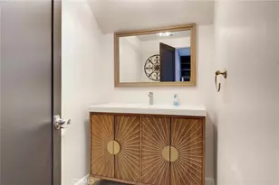 6627 Columbus Ave, Van Nuys, CA 91405 - Photo 27