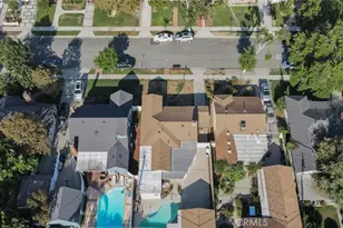 141 S Beachwood Dr, Burbank, CA 91506 - Photo 31