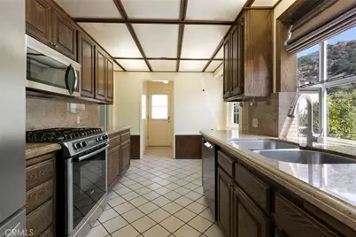 10025 Roscoe Boulevard, Los Angeles, CA 91352 - Photo 17