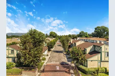 17221 Roscoe Boulevard #2, Northridge, CA 91325 - Photo 27