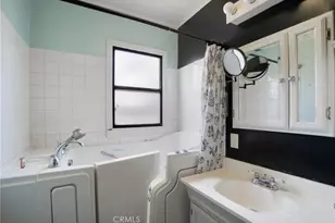 1038 N Buena Vista St, Burbank, CA 91505 - Photo 15
