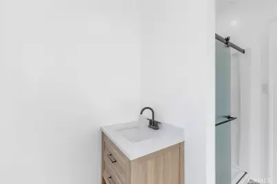 548 N Kenmore, Los Angeles, CA 90004 - Photo 23