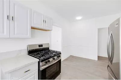 548 N Kenmore, Los Angeles, CA 90004 - Photo 13