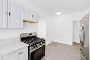 548 N Kenmore, Los Angeles, CA 90004 - Photo 13