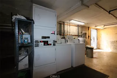 10816 Camarillo, North Hollywood, CA 91602 - Photo 23