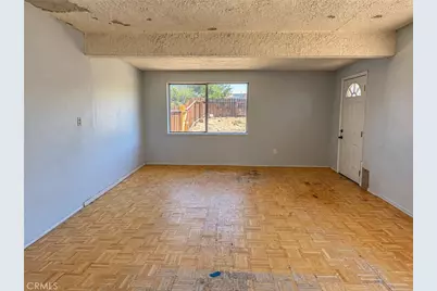 25095 Via Vista, Apple Valley, CA 92307 - Photo 7