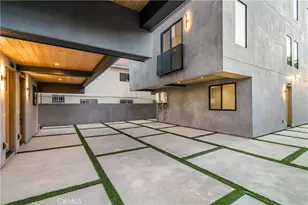 2204 Carmona, Los Angeles, CA 90016 - Photo 33