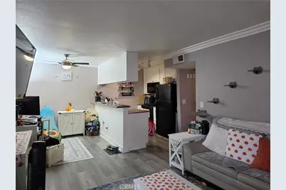 7035 Woodley Avenue, Van Nuys, CA 91406 - Photo 5