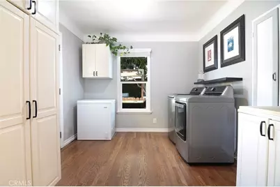 10703 Collins Street, North Hollywood, CA 91601 - Photo 13