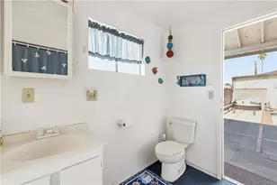 8449 Glencrest Dr, Sun Valley, CA 91352 - Photo 27