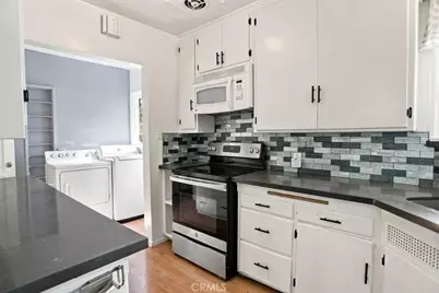 146 N Brighton, Burbank, CA 91506 - Photo 7
