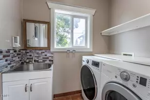 18900 Porterfield Ln, Fort Bragg, CA 95437 - Photo 19