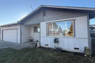 372 S Lenore Ave, Willits, CA 95490 - Photo 3