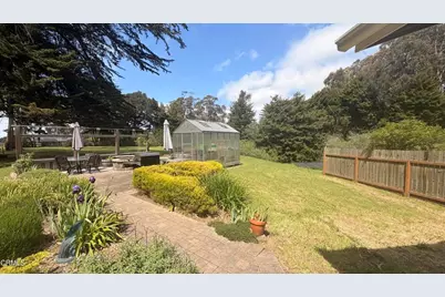 27030 Hwy 1, Fort Bragg, CA 95437 - Photo 23