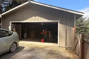 27030 Hwy 1, Fort Bragg, CA 95437 - Photo 25