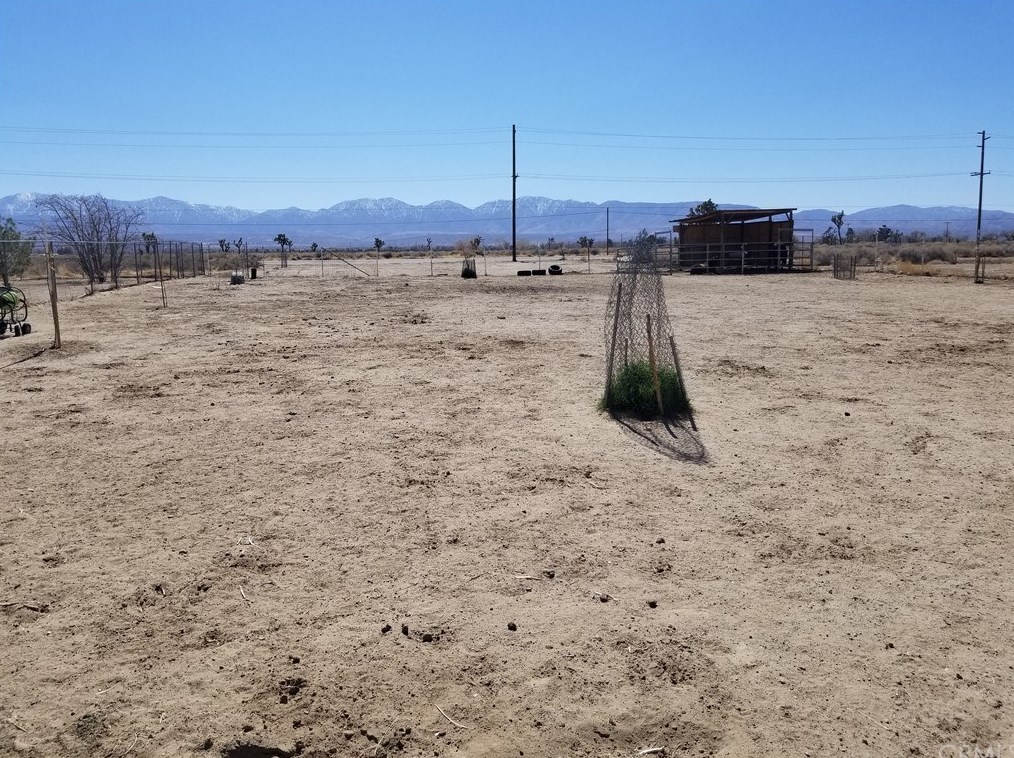 15122 Avenue, Palmdale CA  exterior