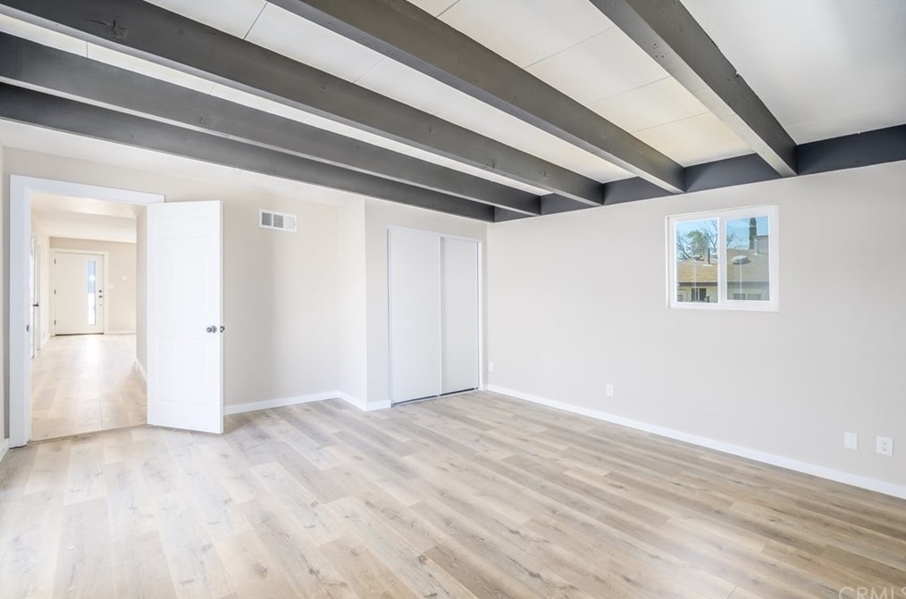 9446 Acacia Ave, Fontana CA  92335-5887 exterior