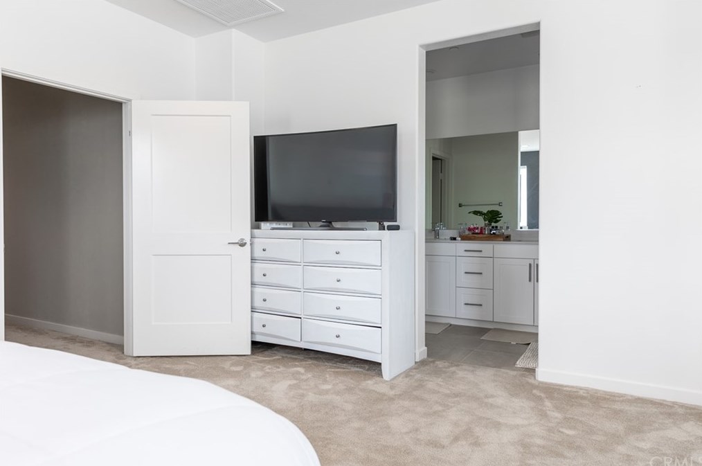 558 Baseline Rd, Claremont CA  91711-1609 exterior