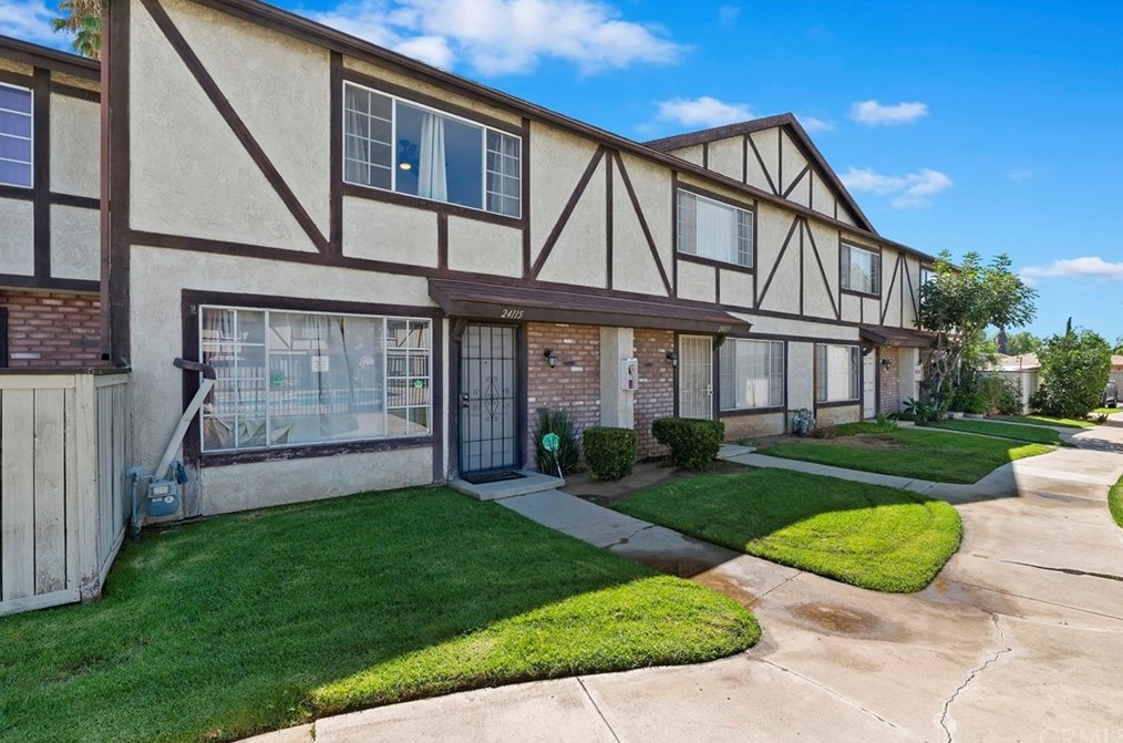 24115 Fir Ave, Moreno Valley CA  92553-2837 exterior