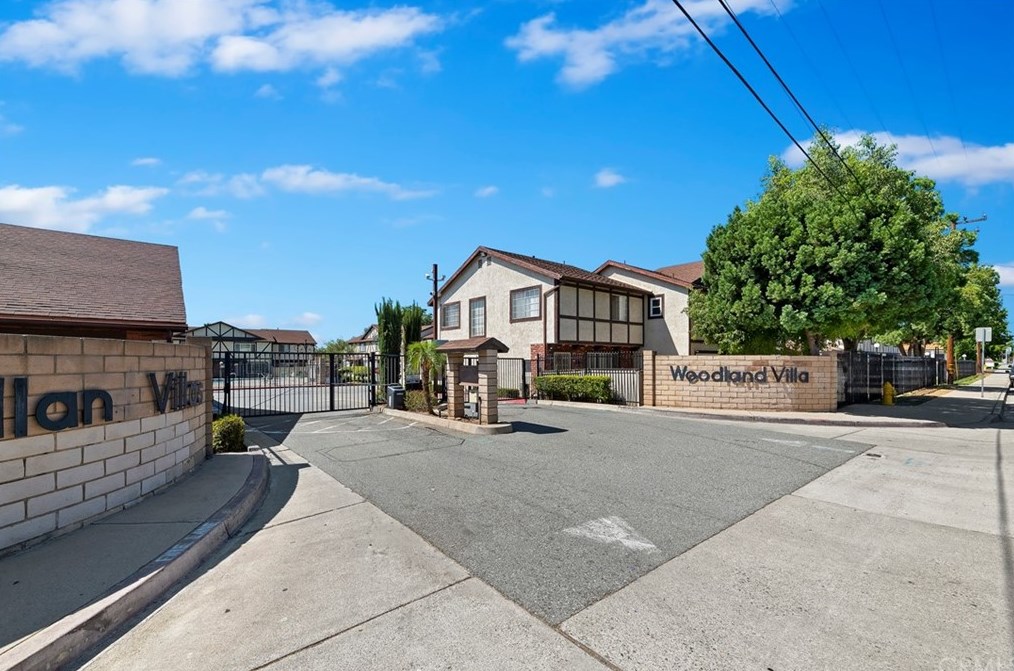 24115 Fir Ave, Moreno Valley CA  92553-2837 exterior