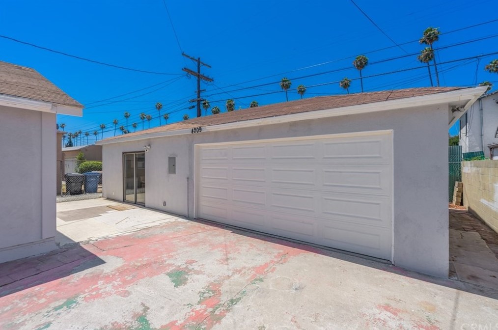 4211 Arlington Ave, Los Angeles CA  90008-4029 exterior