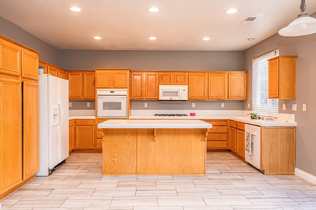 39516 Via Galletas, Murrieta CA exterior