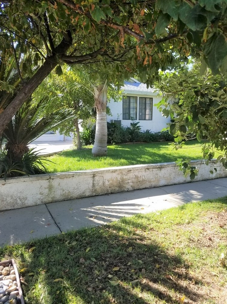 19140 Welby Way, Los Angeles CA  91335-5024 exterior