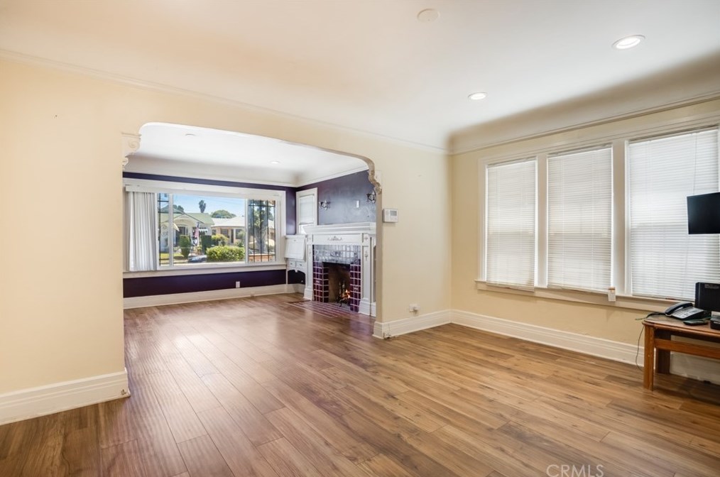 4227 Walton Ave, Los Angeles CA  90037-2427 exterior