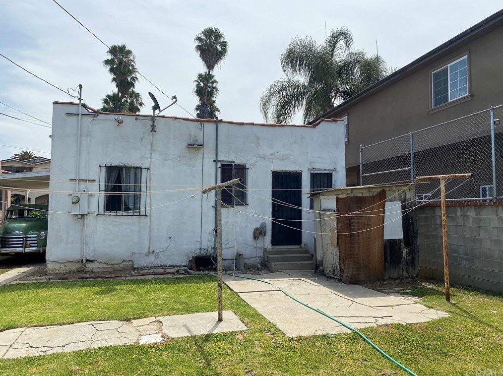 343 Marianna Ave, Los Angeles CA  90040-5443 exterior