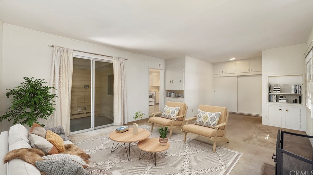 921 Berkeley Ave, Claremont CA  91711-4233 exterior