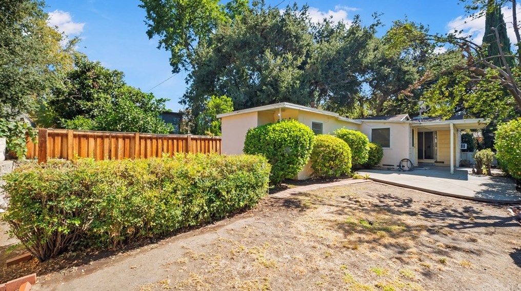 921 Berkeley Ave, Claremont CA  91711-4228 exterior