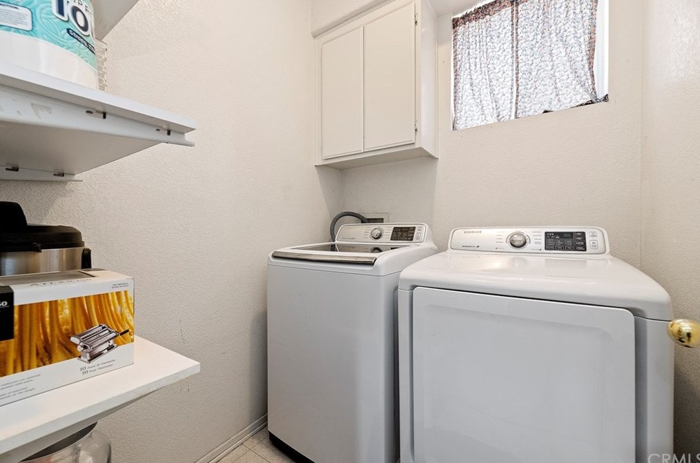 14938 Fox Rdg Dr, Fontana CA 92336-1103 exterior