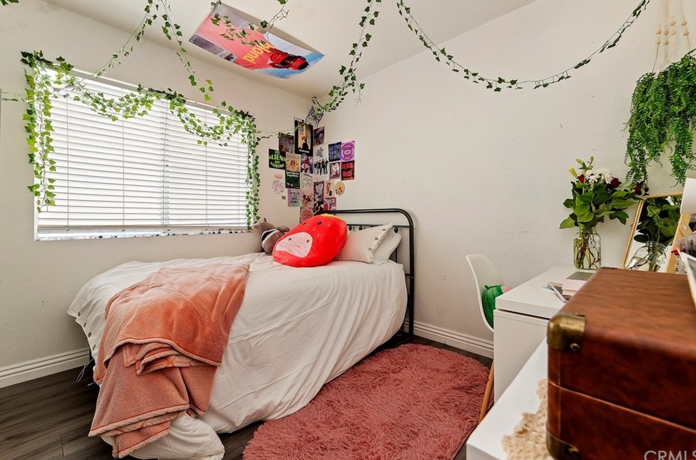 14938 Fox Rdg Dr, Fontana CA 92336-1103 exterior