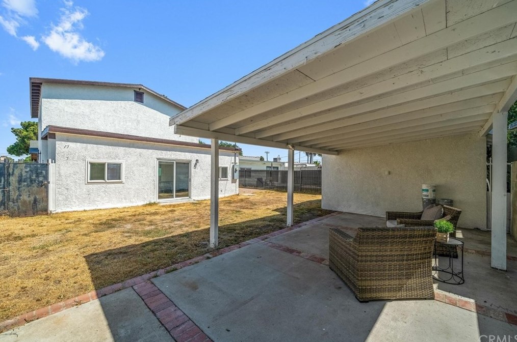1834 84th St, Los Angeles CA  90001-4013 exterior