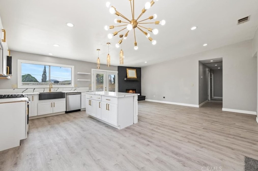 17885 Athol St, Fontana CA  92335-5127 exterior