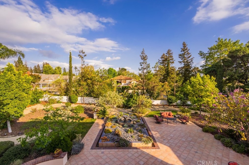 820 Deep Springs Dr, Claremont CA  91711-1402 exterior