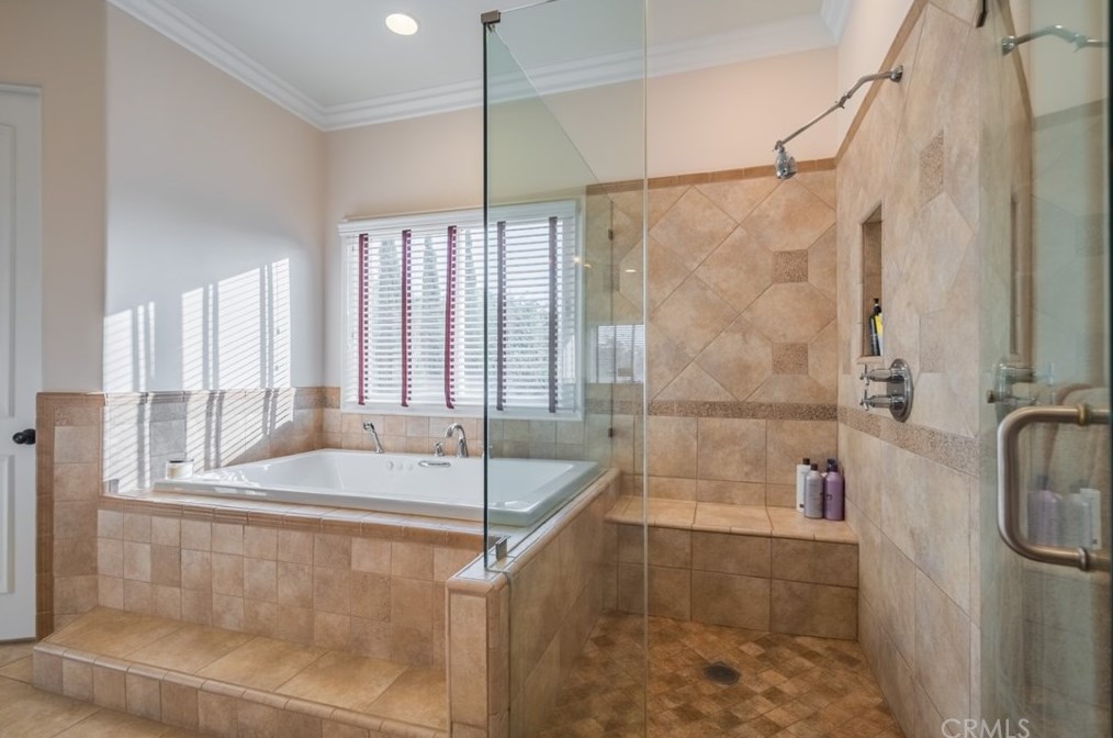 820 Deep Springs Dr, Claremont CA  91711-1402 exterior