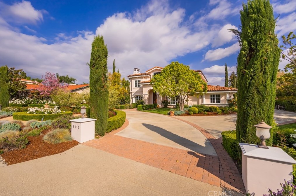 820 Deep Springs Dr, Claremont CA  91711-1402 exterior