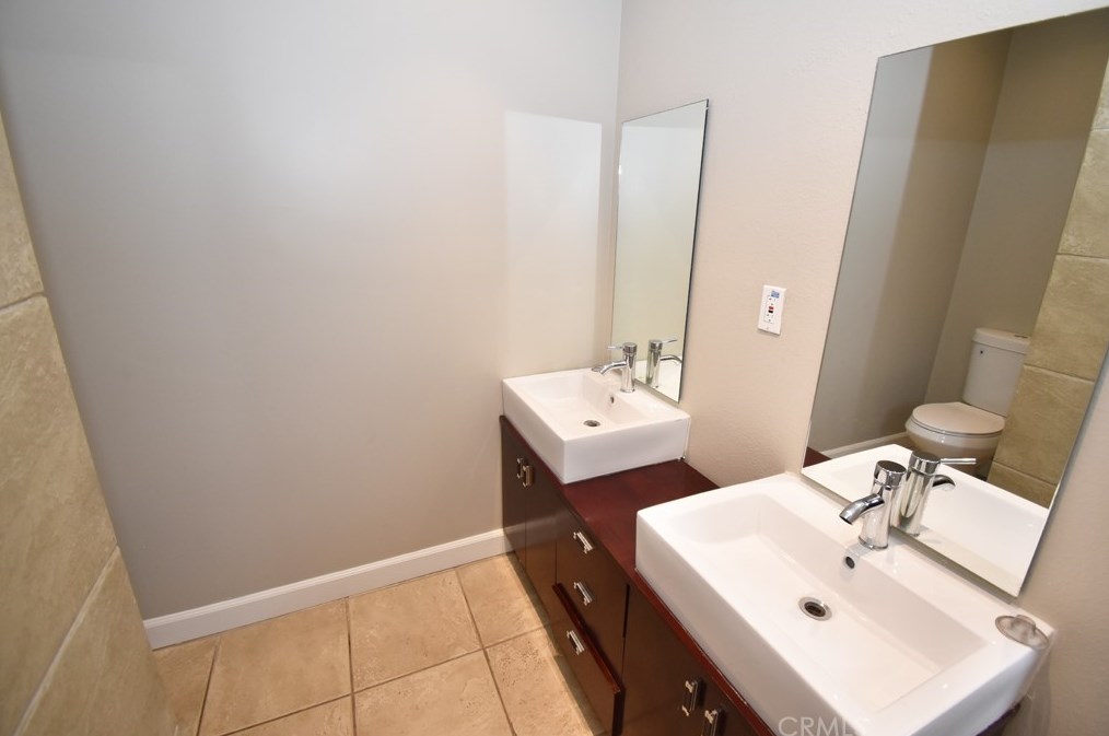 17394 Grevillea St, Fontana CA  92335-5929 exterior