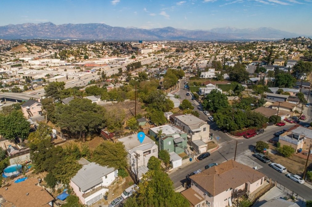 3829 Bostwick St, Los Angeles CA  90063-1703 exterior